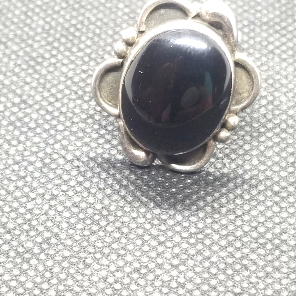 Vintage sterling silver black onyx ring